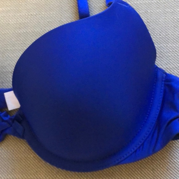 Victoria’s Secret Demi Bra - Picture 3 of 6